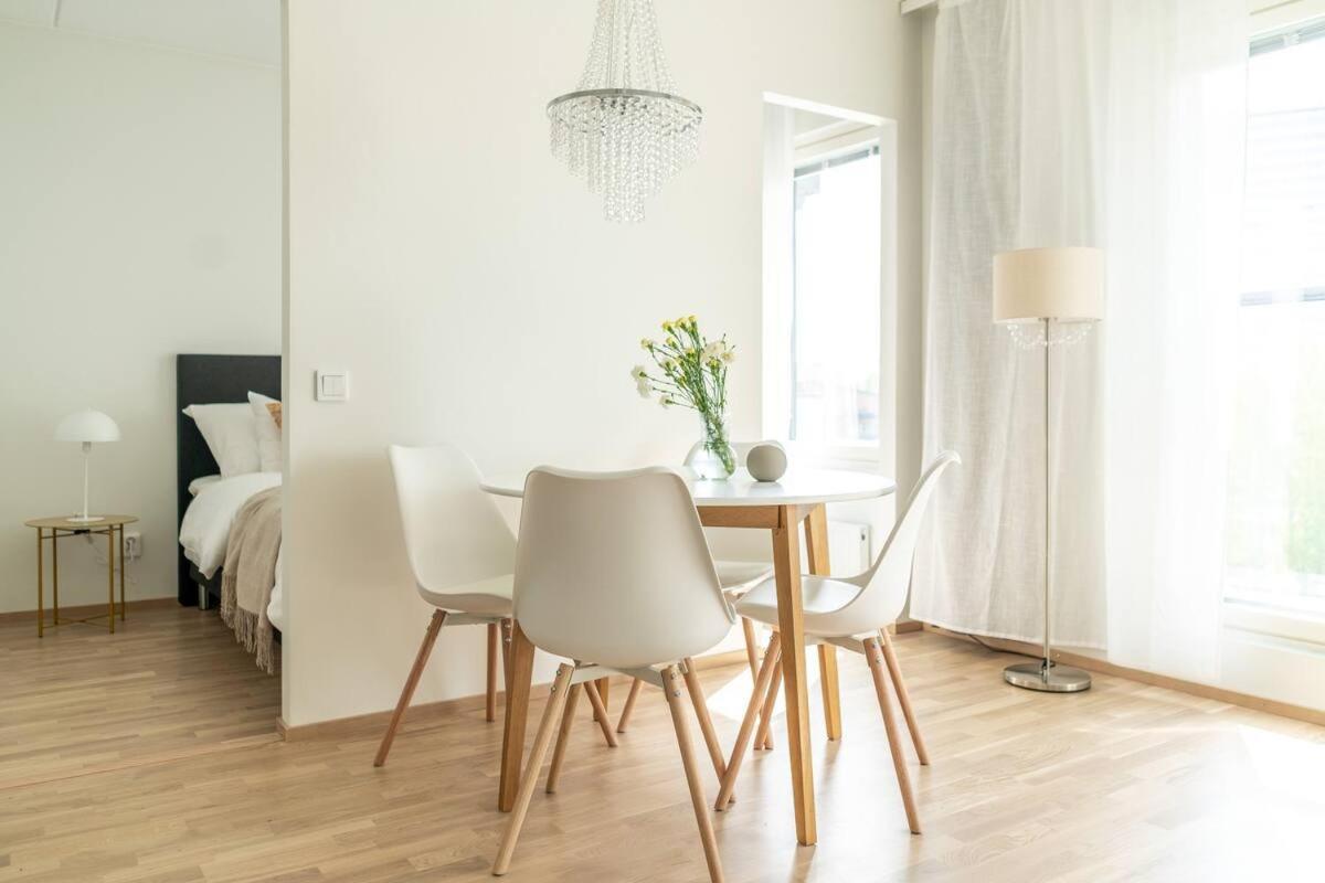 Cozy Apartment Right Next To Metro Station Espoo Extérieur photo